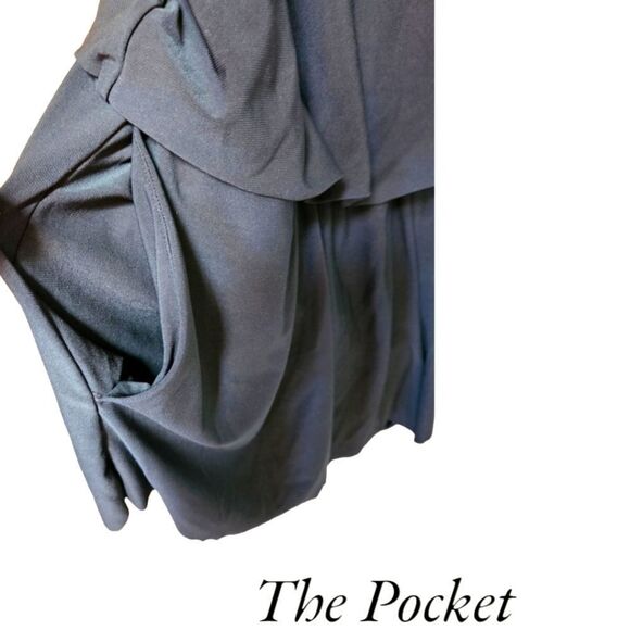 Aqua Green Women's Plus Size Black Swimsuit or Romper. Plus Size 22 - Picture 5 of 13